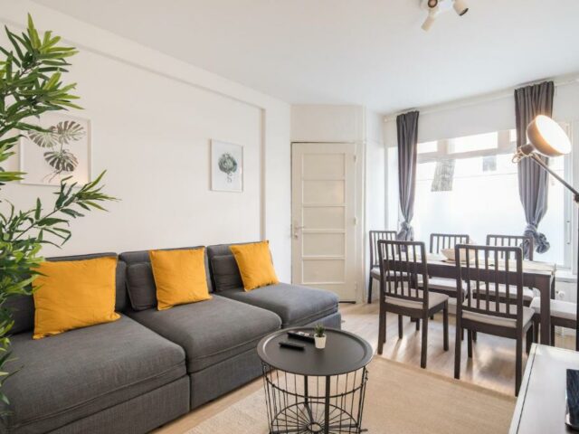 Stylish 2 Room Apartment +new bathroom & kitchen