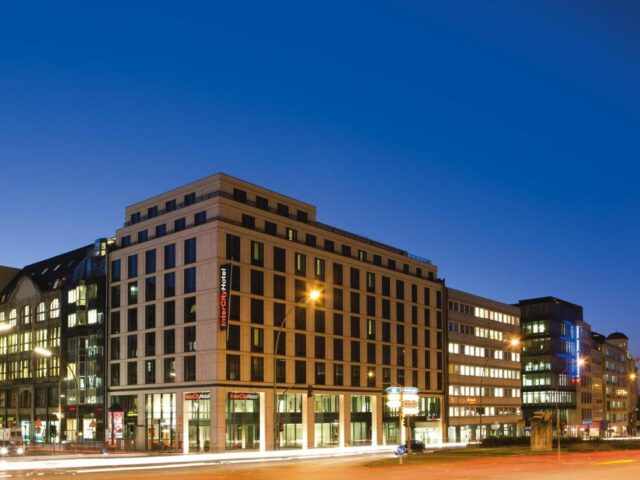 IntercityHotel Hamburg Hauptbahnhof ****